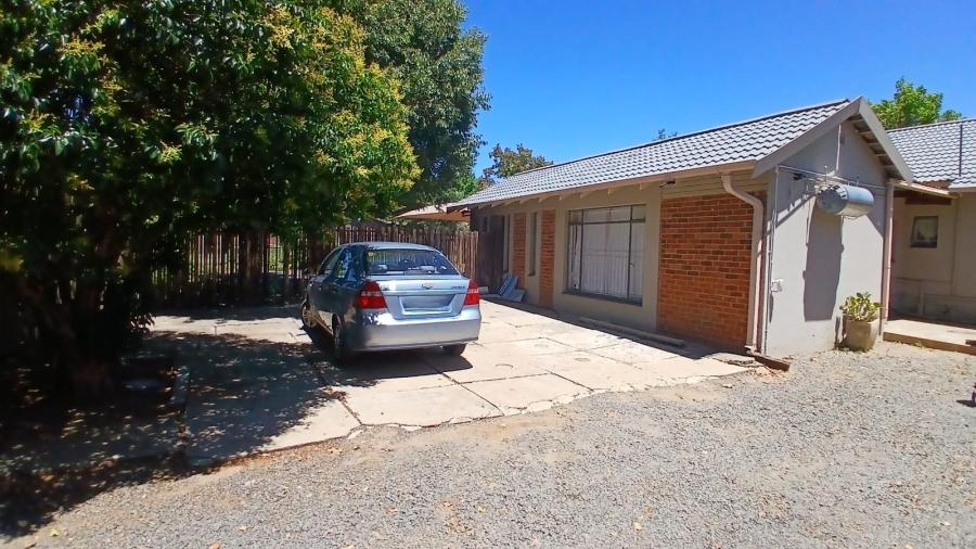 To Let 4 Bedroom Property for Rent in Fichardt Park Free State